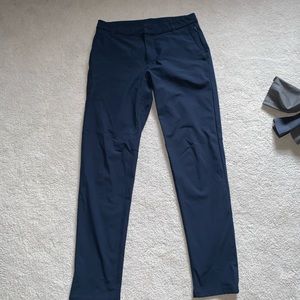 Lululemon Mens commission trousers in navy blue 31x34